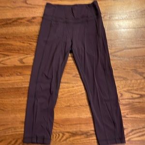 Lulu Lemon cropped workout pants